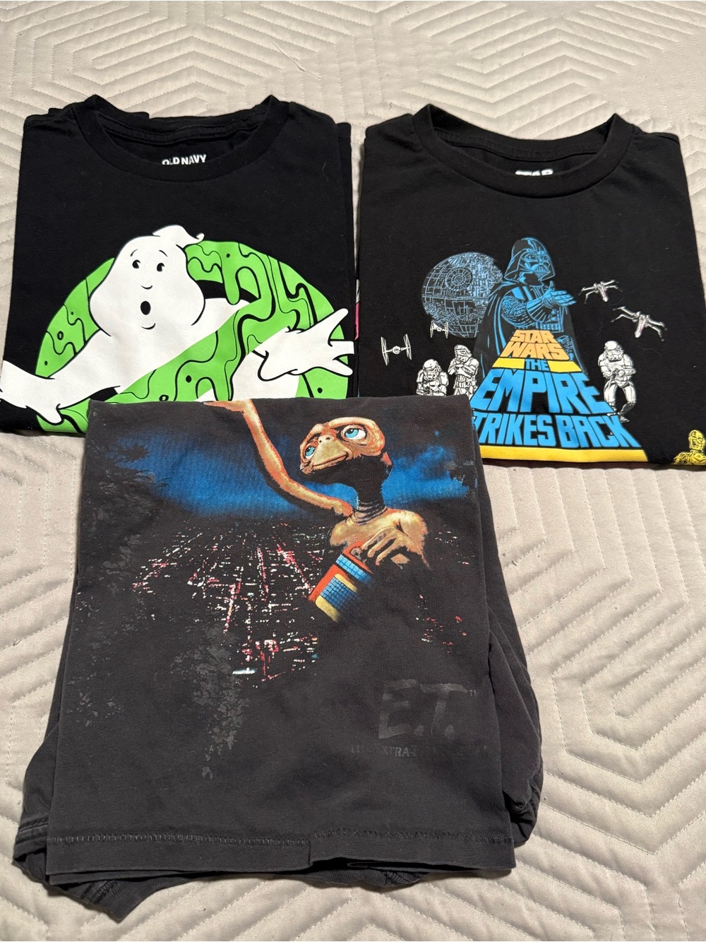 Ghostbusters, E.T., and Star Wars Boys Graphic Tshirts Size Medium